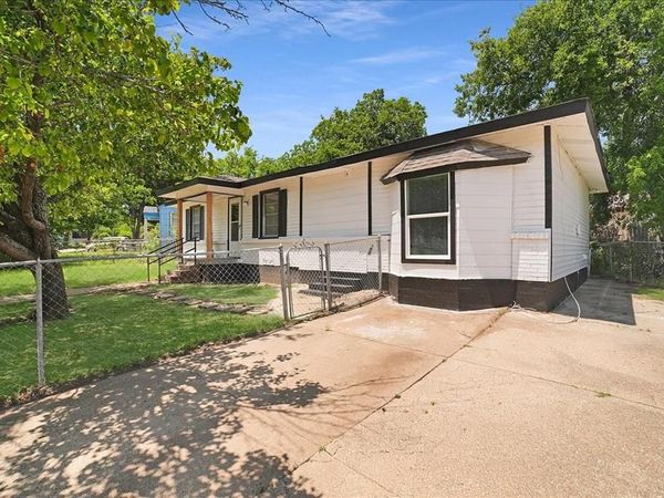 2347 Village Way, Dallas, TX 75216