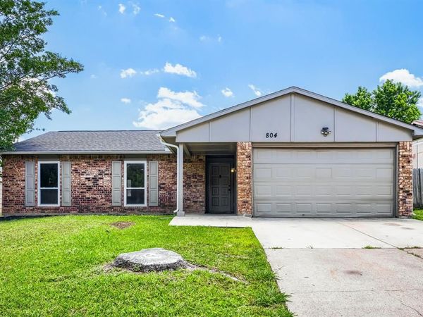 804 Netherland Drive, Arlington, TX 76017