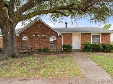 7247 Long Canyon Trail, Dallas, TX 75249