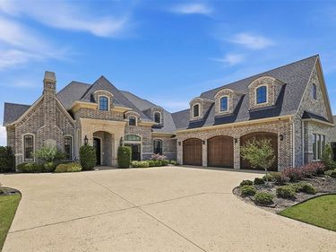 6215 Lakeside Drive, Fort Worth, TX 76179