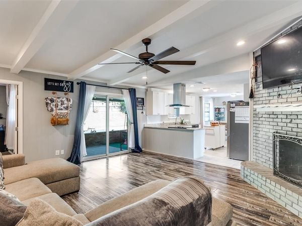 7501 Trimble Drive , Fort Worth, TX 76134