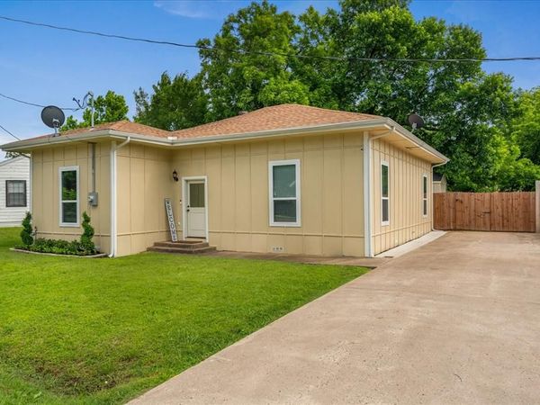 2206 Drake Street, Caddo Mills, TX 75135