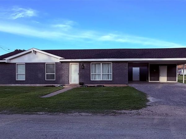 316 N Main, Henrietta, TX 76365
