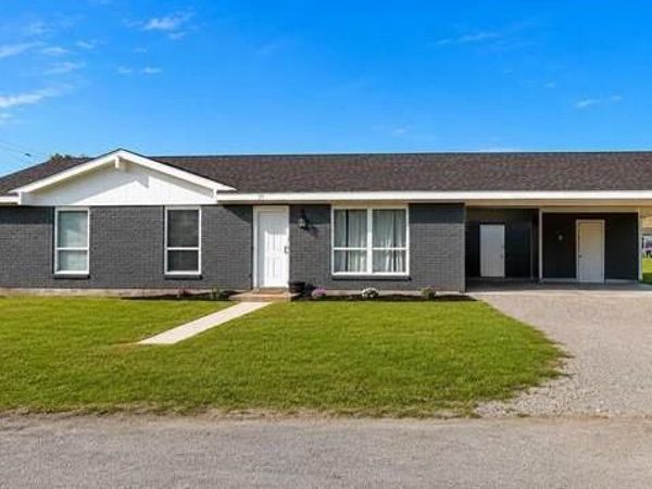 316 N Main, Henrietta, TX 76365
