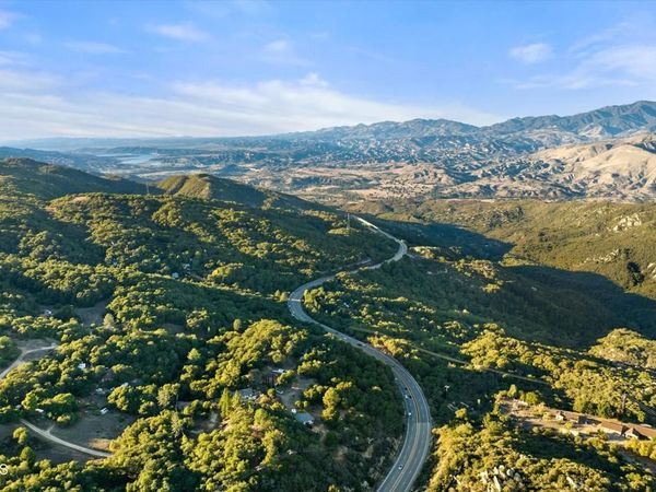 6572 Stagecoach Road, Santa Barbara, CA 93105