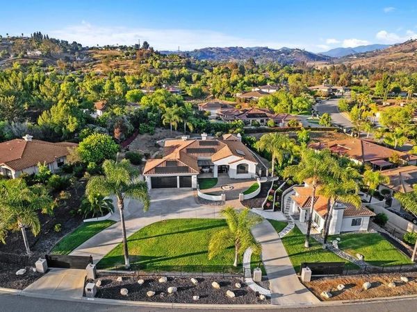 26 Cedar Vale Way, Fallbrook, CA 92028