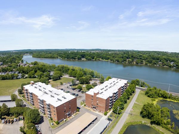 200 Sanders Ferry Rd , Unit 2406, Hendersonville, TN 37075