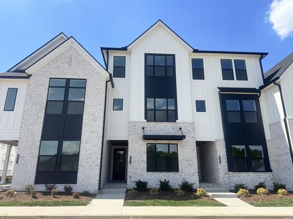 2088 Conductor Ln , Thompsons Station, TN 37179
