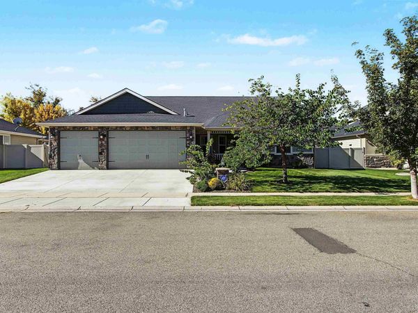 805 W. Arbor Pointe Way, Nampa, ID 83686