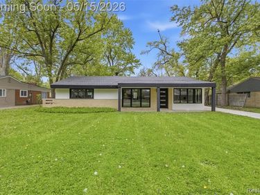 2483 Walce Drive, West Bloomfield Twp, MI 48324