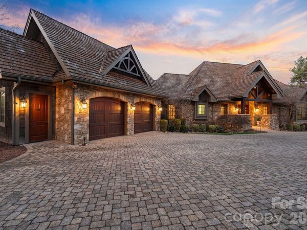 2054 Reynolds Parkway , Boone, NC 28607