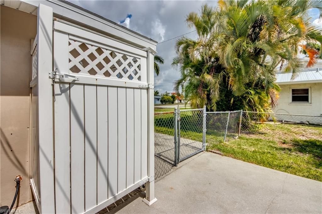 8524 Dartmouth St, Fort Myers, FL 33907 Photo