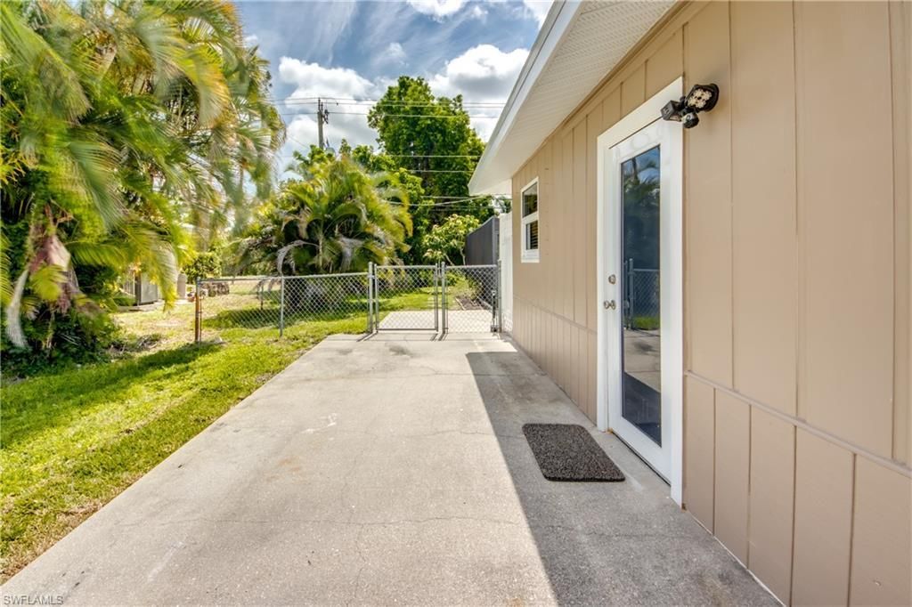 8524 Dartmouth St, Fort Myers, FL 33907 Photo