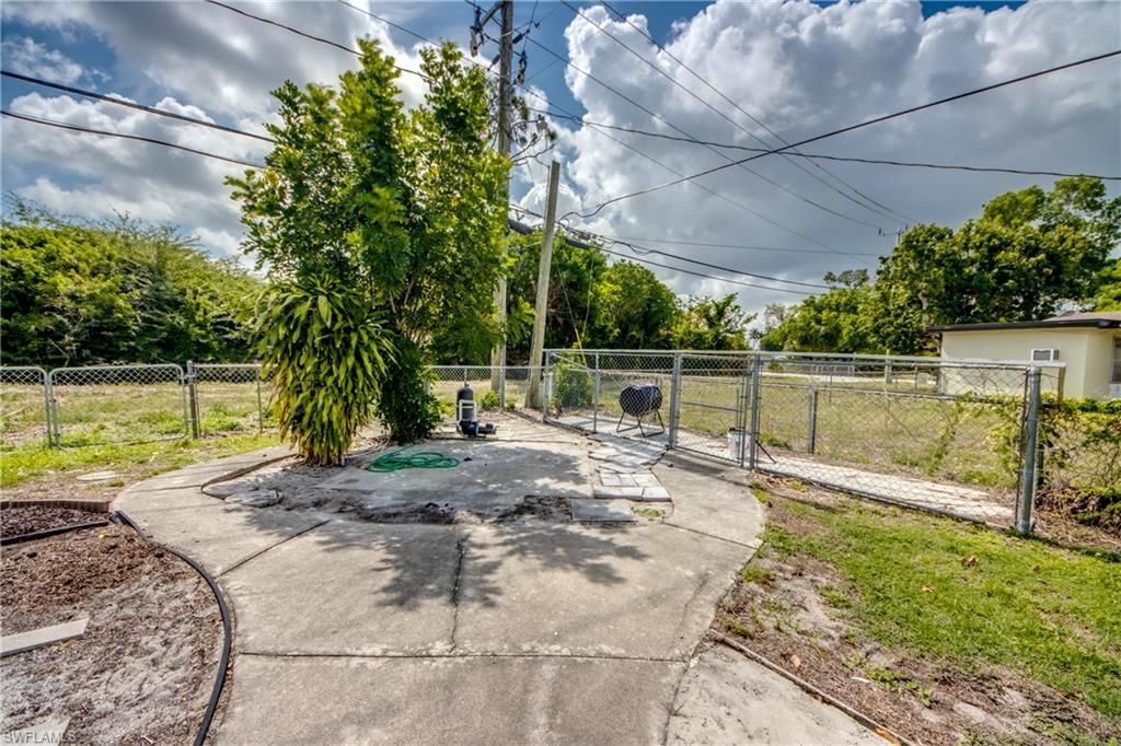 8524 Dartmouth St, Fort Myers, FL 33907 Photo