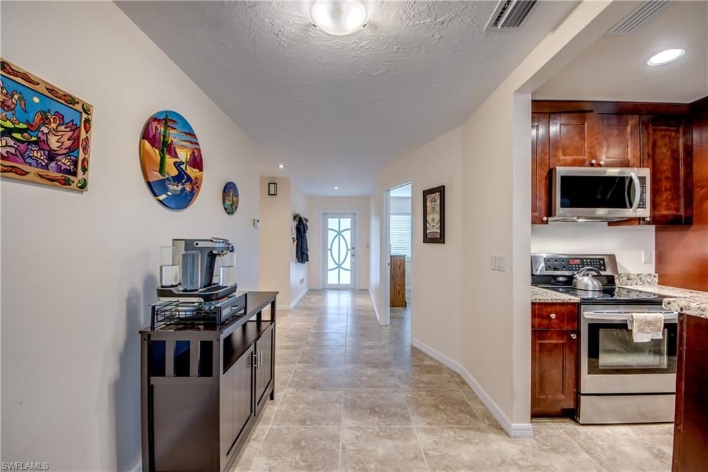 8524 Dartmouth St, Fort Myers, FL 33907 Photo