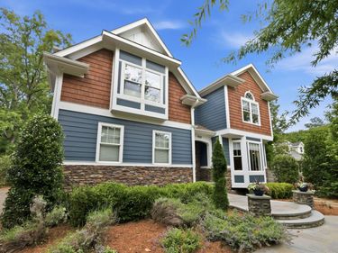 908 Hillsborough Road, Chapel Hill, NC 27516