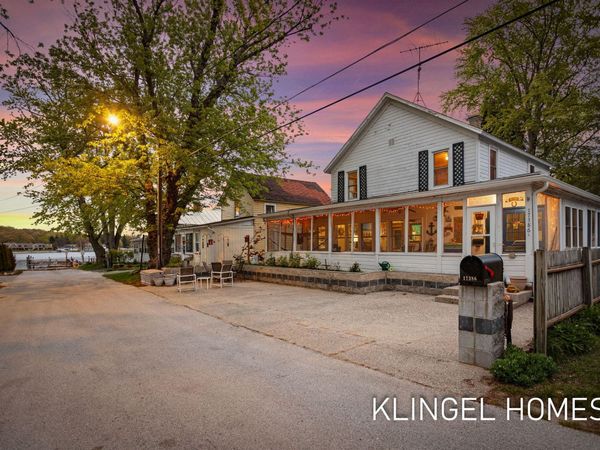 17386 Villa Park Street, Spring Lake, MI 49456