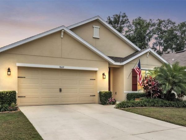 9527 SUNSTONE BOULEVARD , THONOTOSASSA, FL 33592