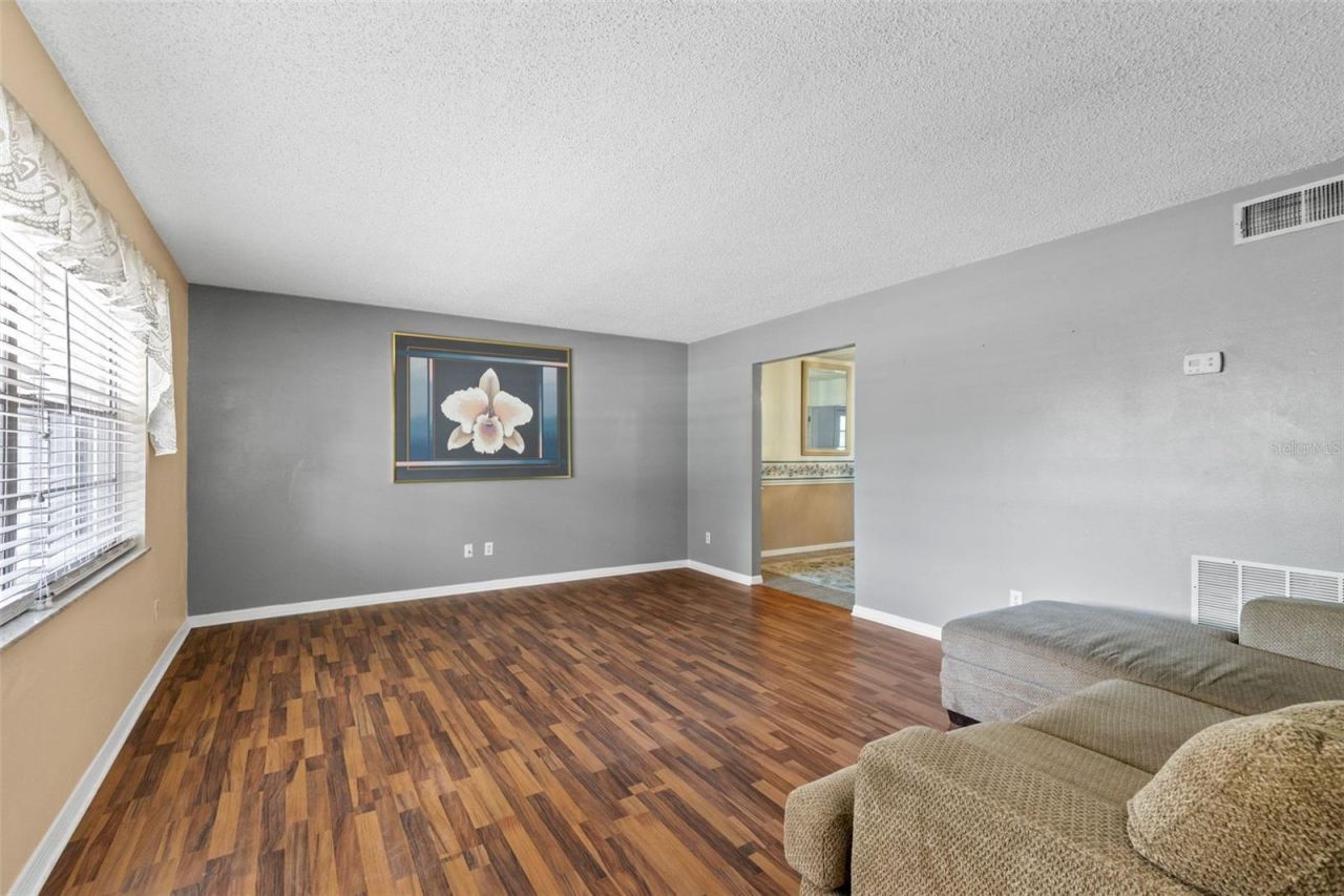 8698 Hillside Drive, Orlando, FL 32810 Photo