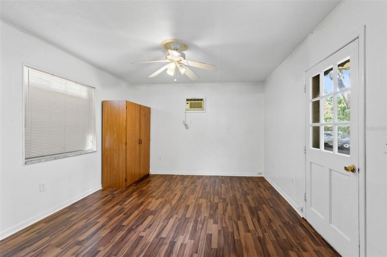 8698 Hillside Drive, Orlando, FL 32810 Photo