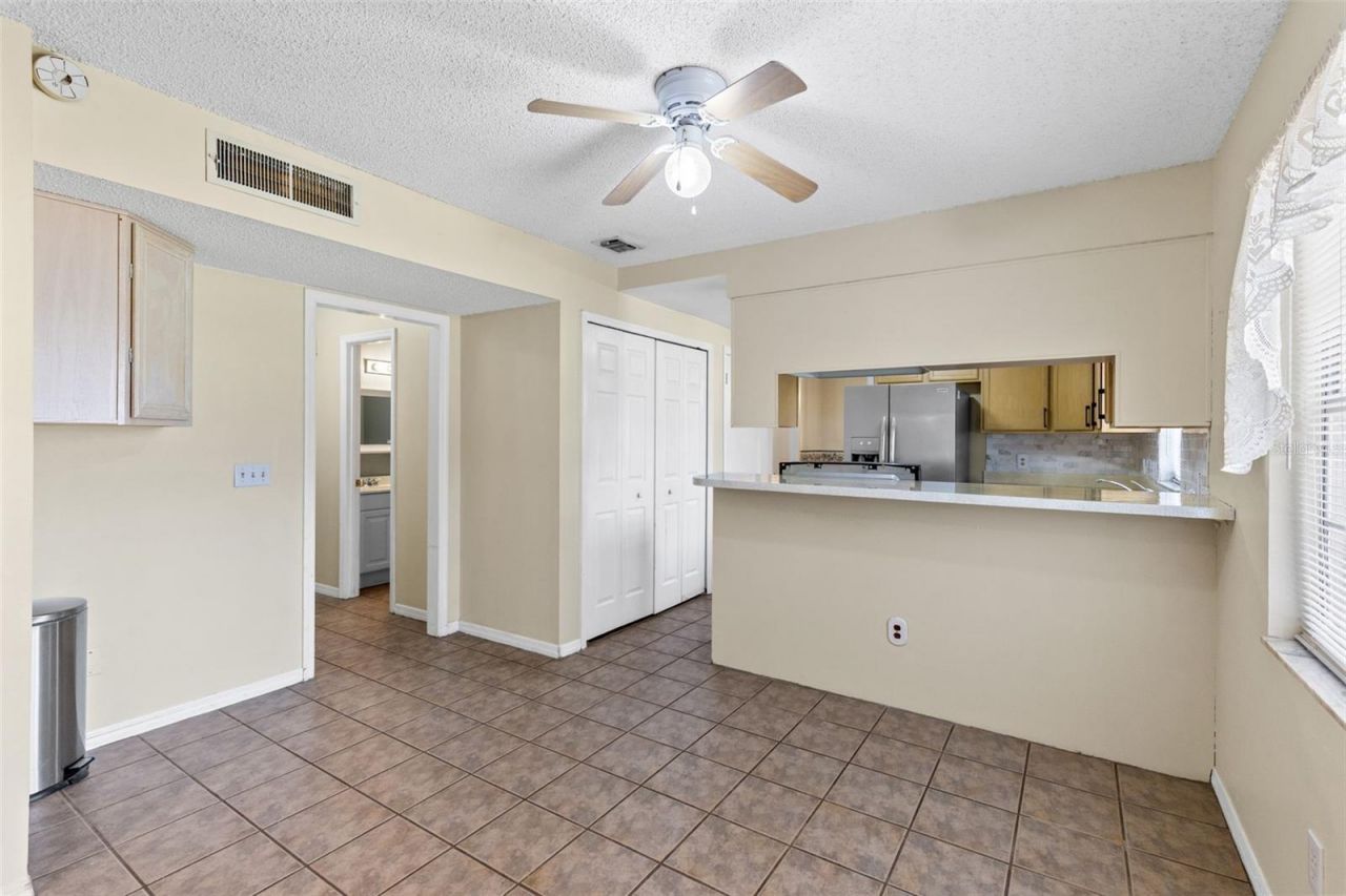 8698 Hillside Drive, Orlando, FL 32810 Photo