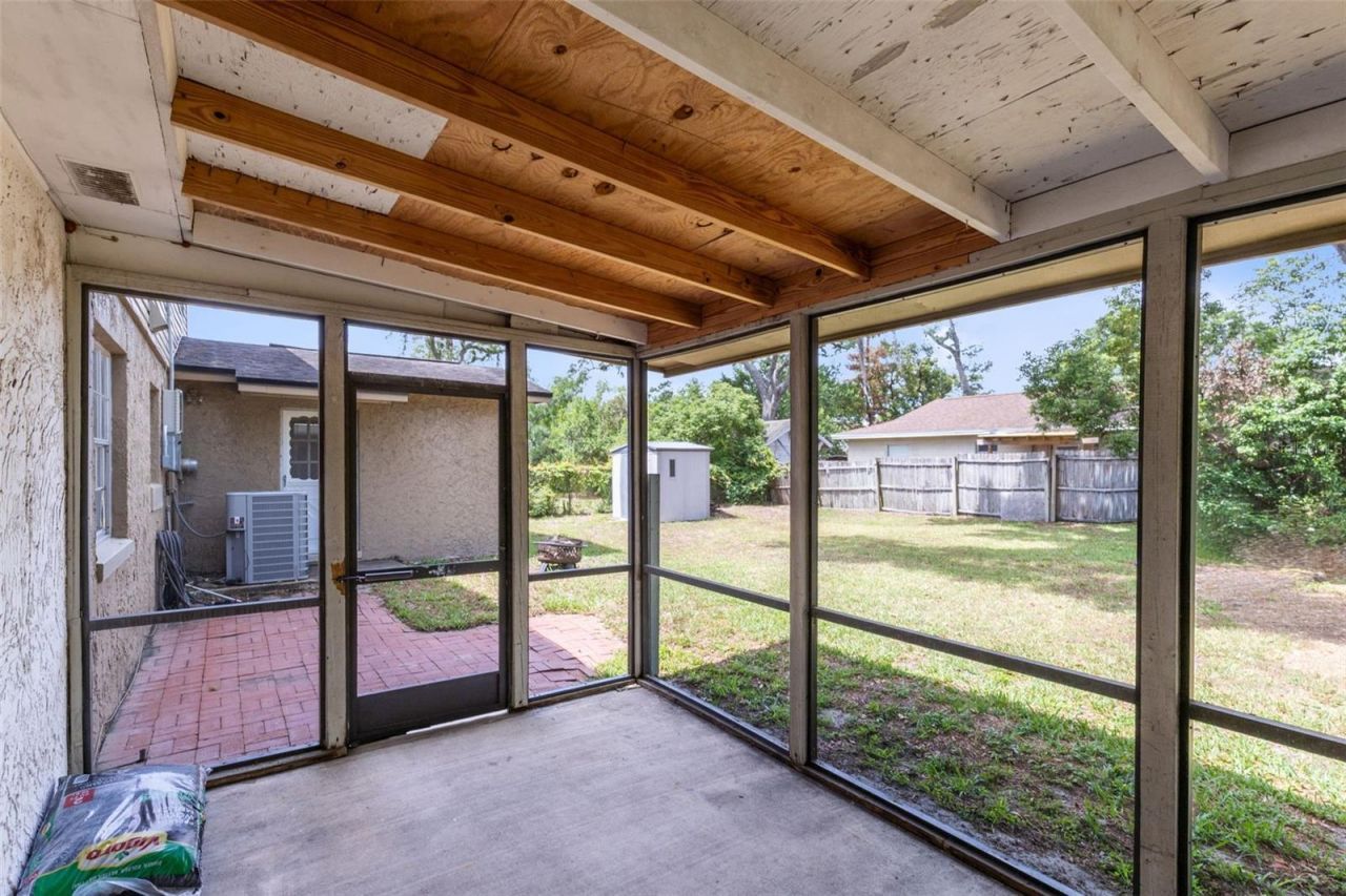 8698 Hillside Drive, Orlando, FL 32810 Photo