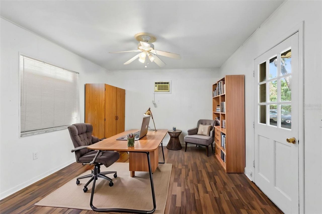 8698 Hillside Drive, Orlando, FL 32810 Photo