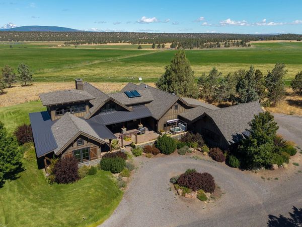 71275 Holmes Road, Sisters, OR 97759