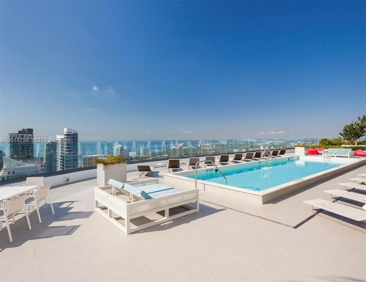 45 SW 9th St, Unit 1104, Miami, FL 33130 Photo