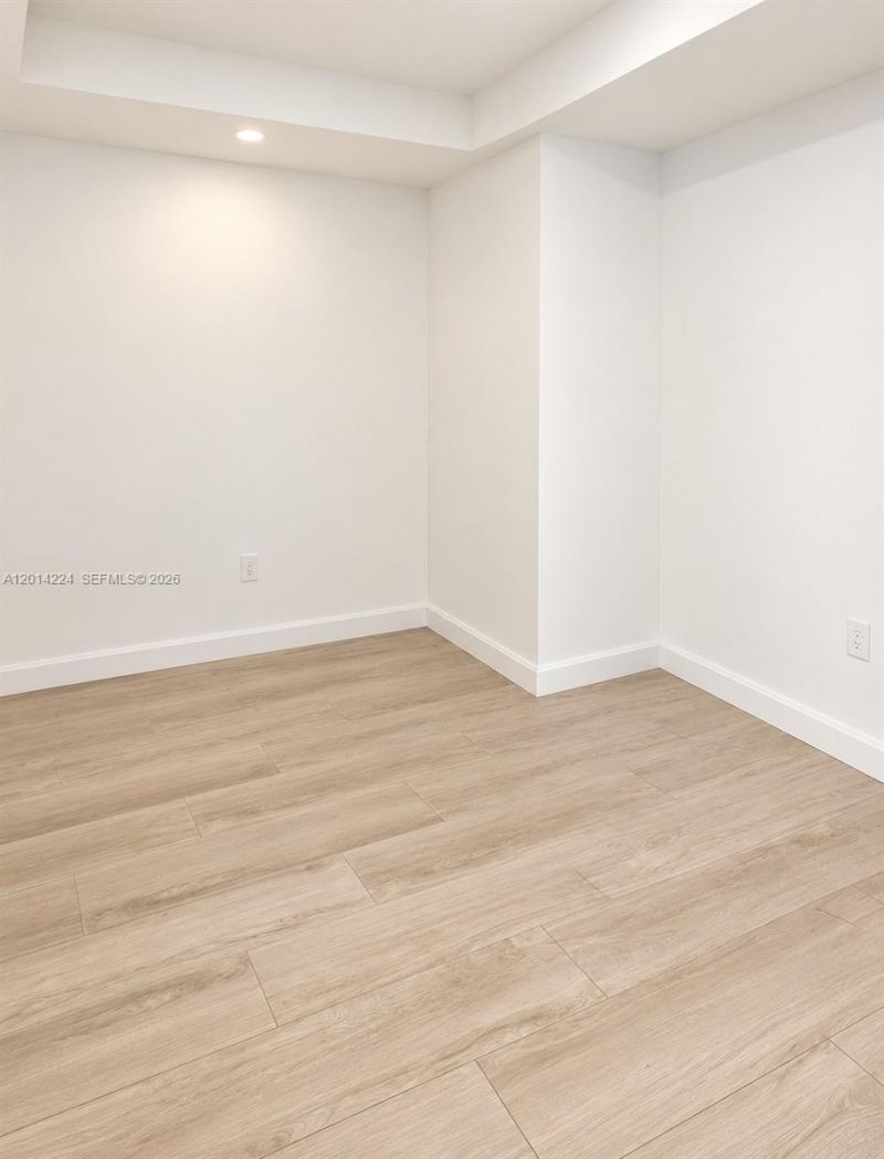 45 SW 9th St, Unit 1104, Miami, FL 33130 Photo