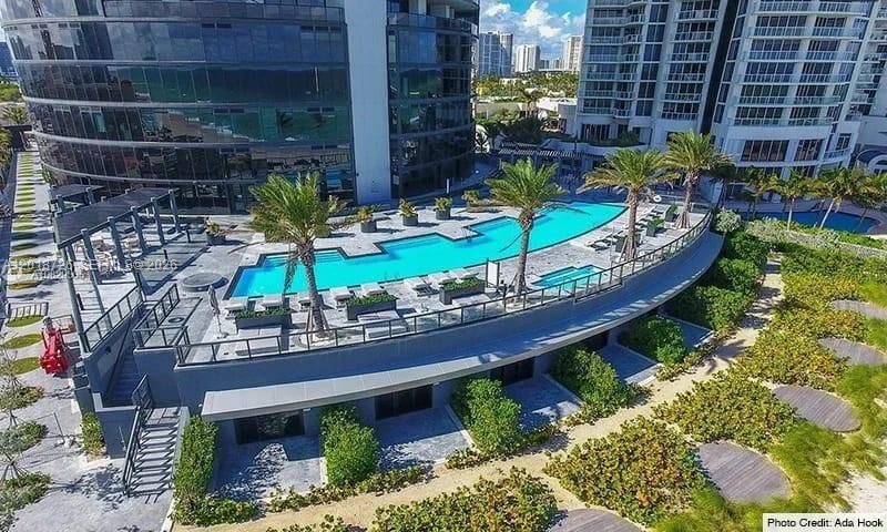 18555 Collins Ave, Unit 3705, Sunny Isles Beach, FL 33160 Photo