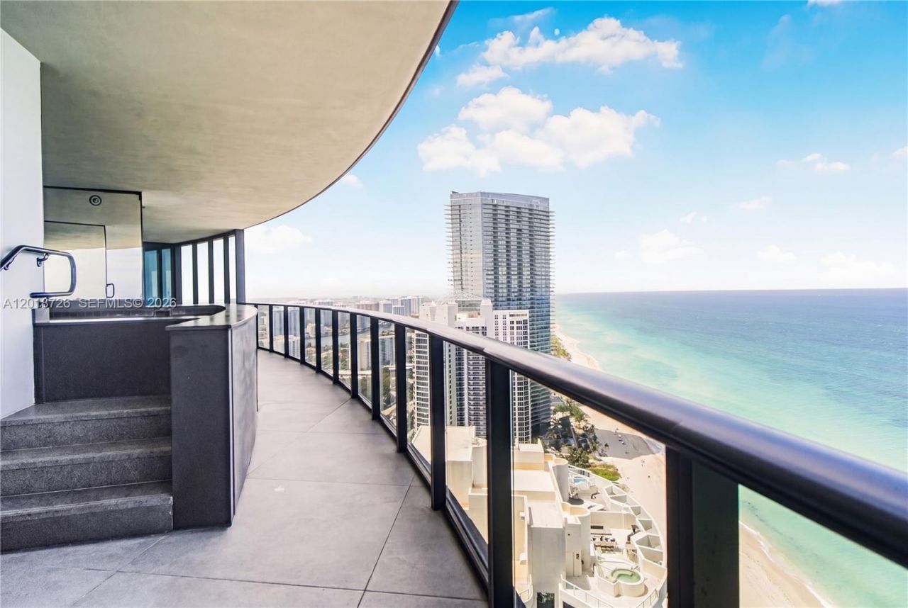 18555 Collins Ave, Unit 3705, Sunny Isles Beach, FL 33160 Photo