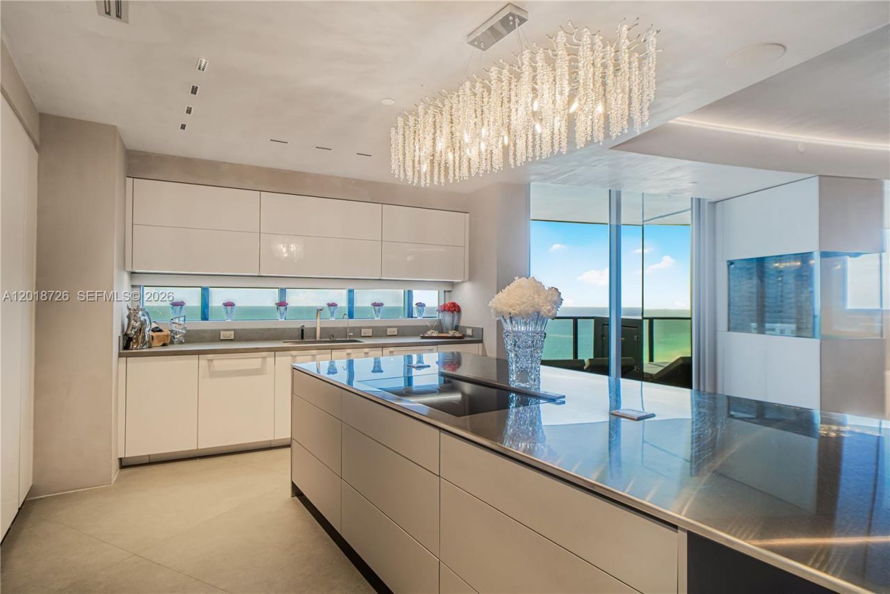 18555 Collins Ave, Unit 3705, Sunny Isles Beach, FL 33160 Photo