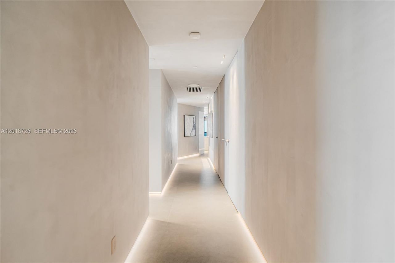 18555 Collins Ave, Unit 3705, Sunny Isles Beach, FL 33160 Photo