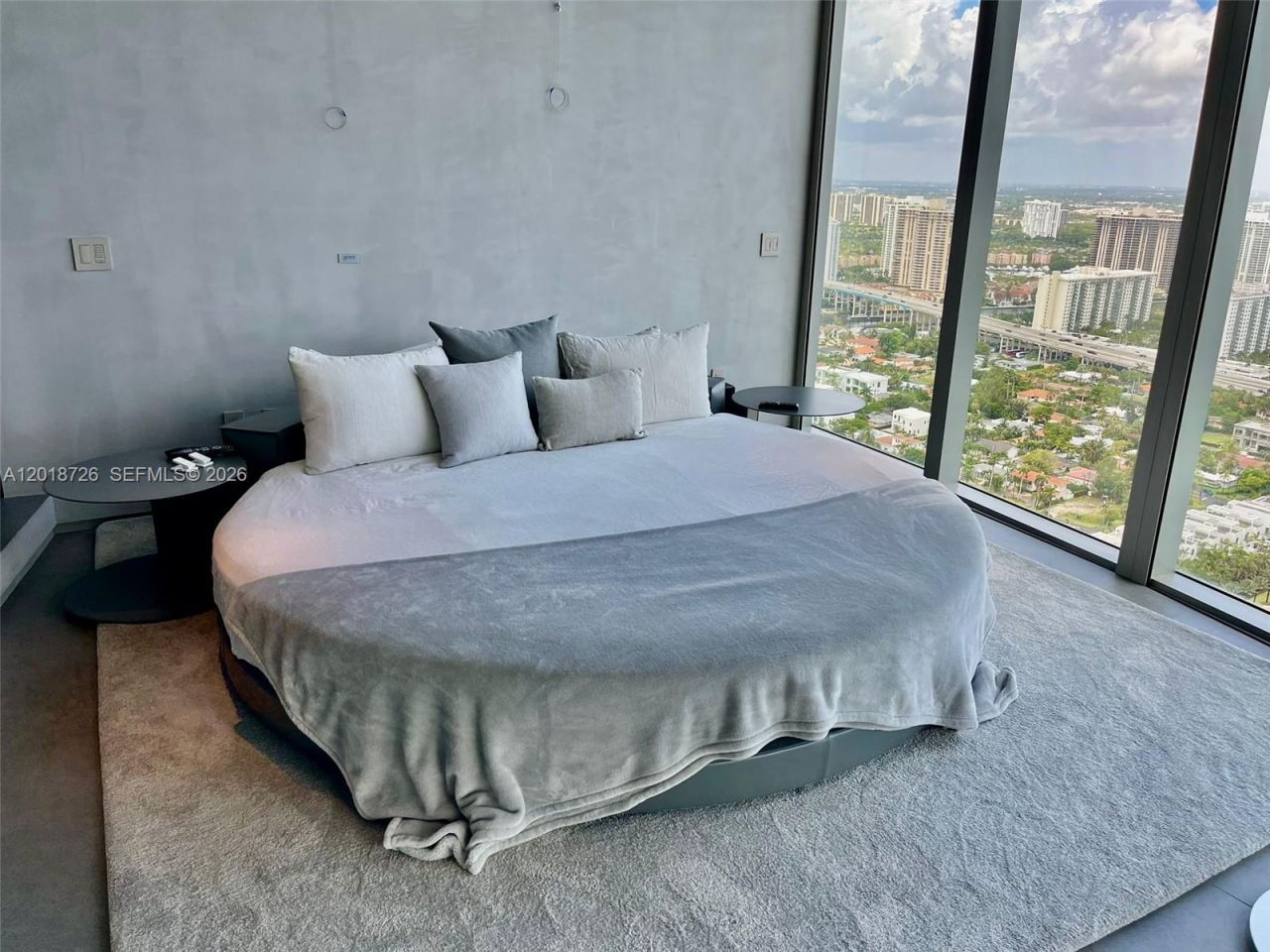 18555 Collins Ave , Unit 3705, Sunny Isles Beach, FL 33160 Photo
