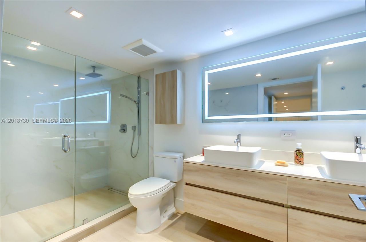 16175 Golf Club Rd, Unit 113, Weston, FL 33326 Photo