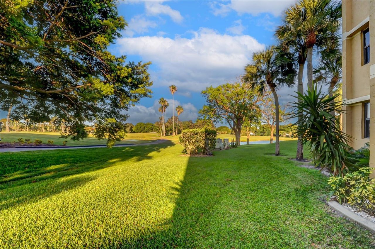 16175 Golf Club Rd, Unit 113, Weston, FL 33326 Photo