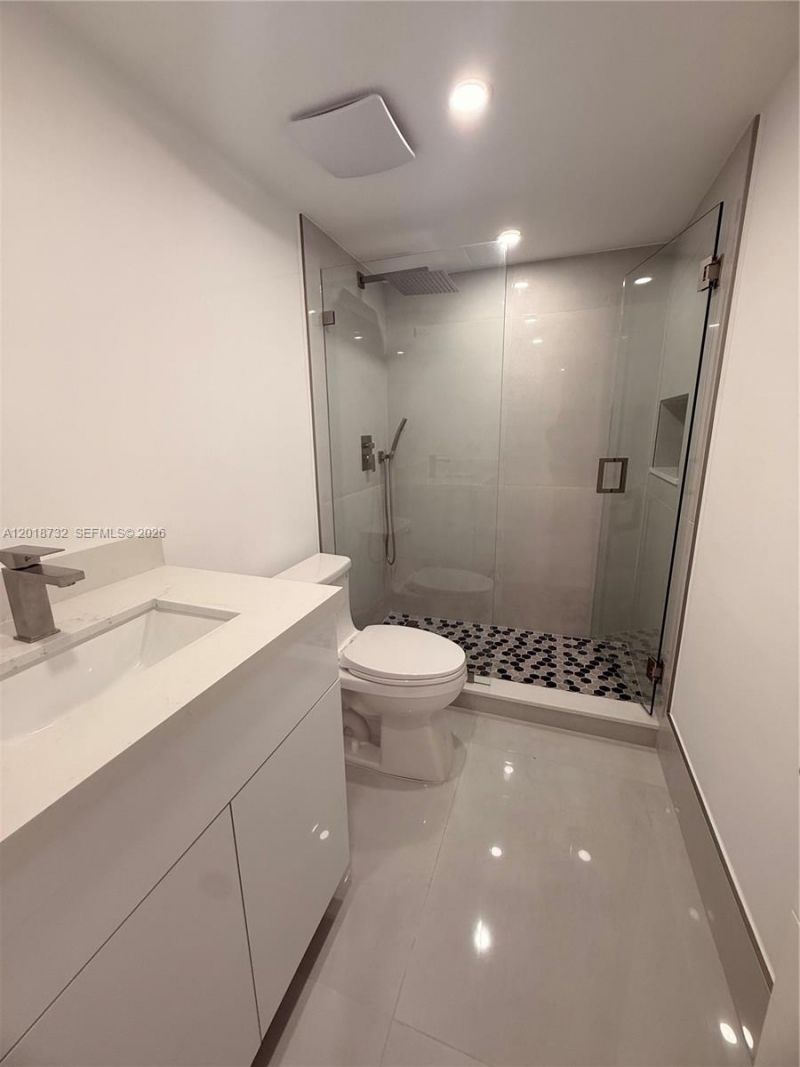 6070 W 19th Ave , Unit 315, Hialeah, FL 33012 Photo
