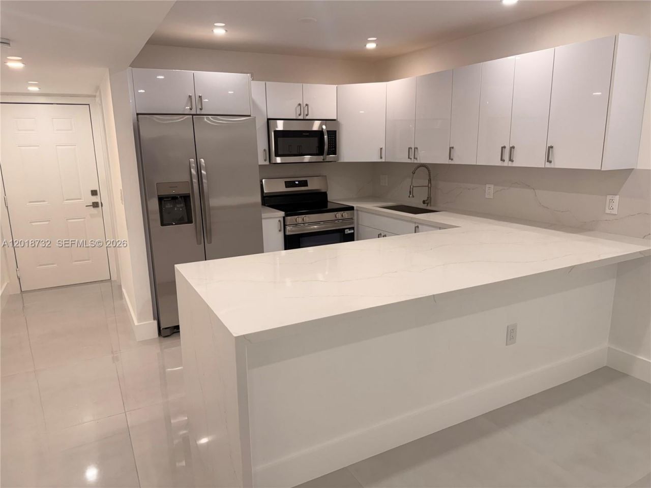 6070 W 19th Ave , Unit 315, Hialeah, FL 33012 Photo