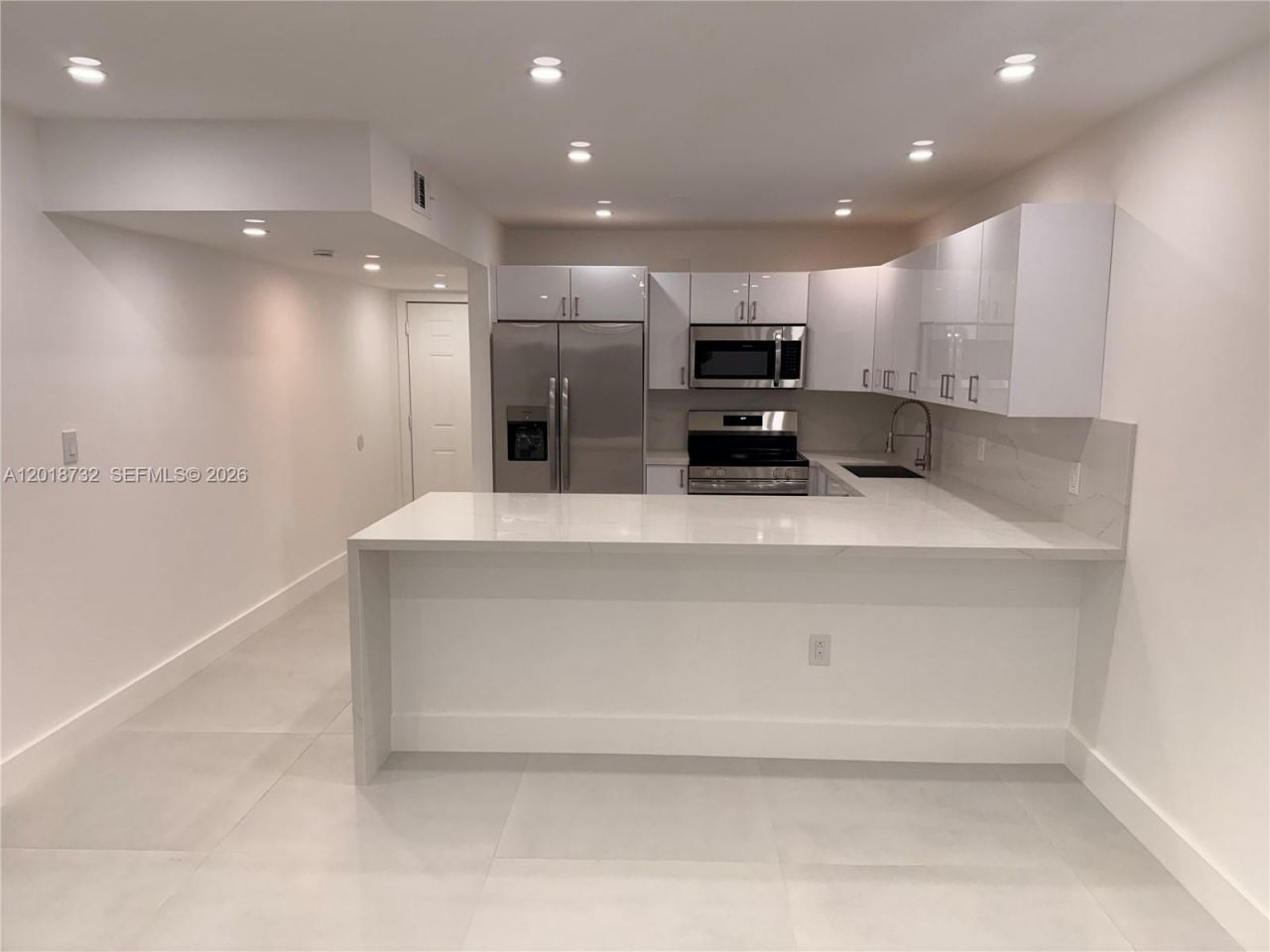 6070 W 19th Ave , Unit 315, Hialeah, FL 33012 Photo