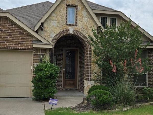 2323 Tawny Owl Road, Grand Prairie, TX 75052