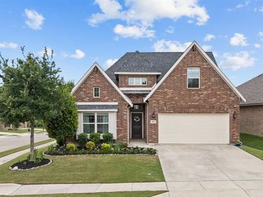 9621 Rosina Trail, Fort Worth, TX 76126