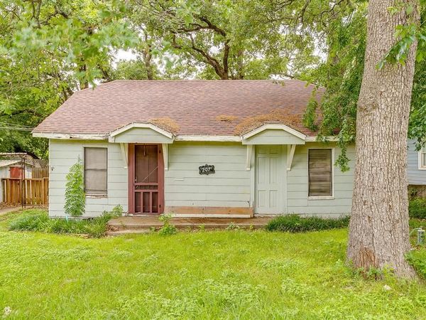 207 Cleveland Avenue , Weatherford, TX 76086