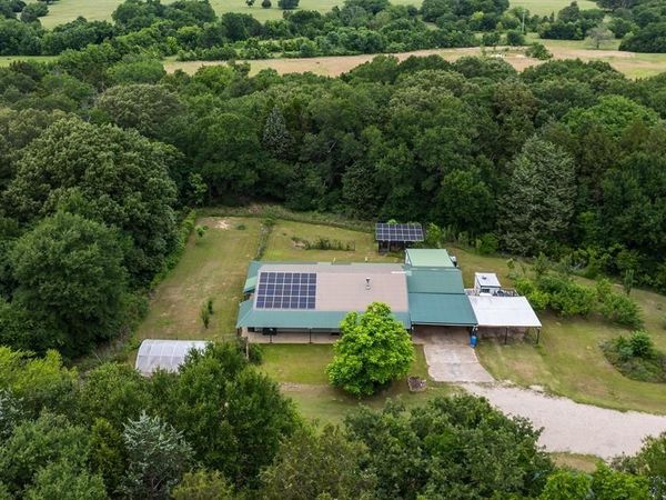 15800 County Road 4009 , Mabank, TX 75147
