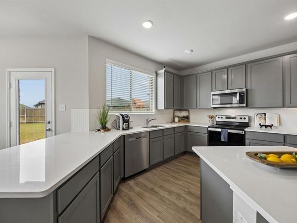 925 Billups Drive, Van Alstyne, TX 75495