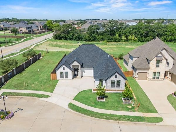 7203 Harris Place , Arlington, TX 76001