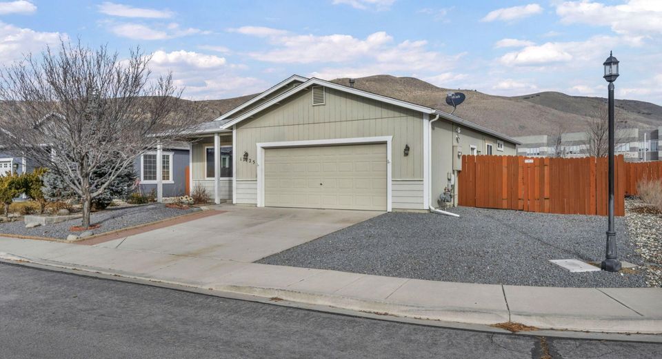 17725 Live Oak Court, Reno, NV 89508 Photo