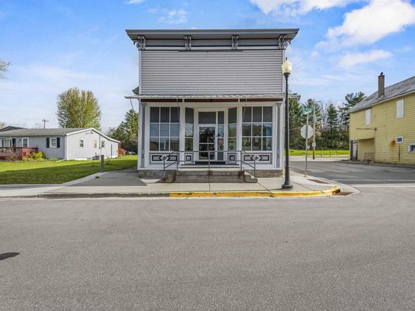 300 W Main Street, La Valle, WI 53941