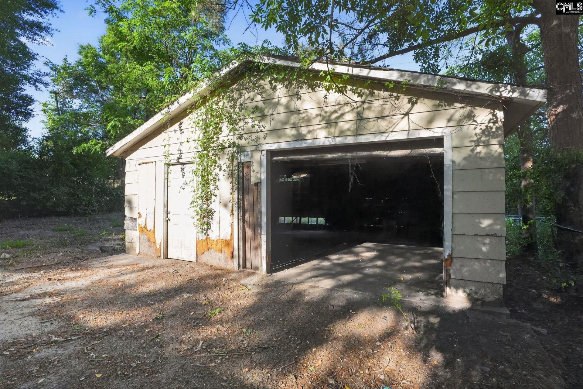 320 Sawtimber Lane  Photo 7