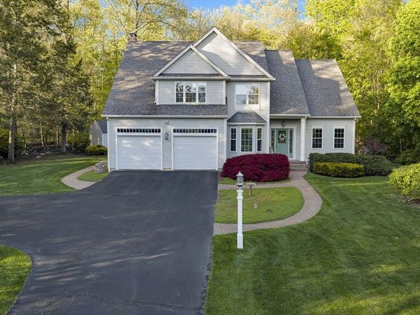 10 Turner Ln, Sturbridge, MA 01566